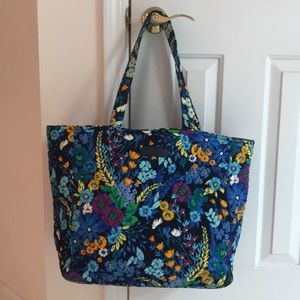 Large Vera Bradley tote